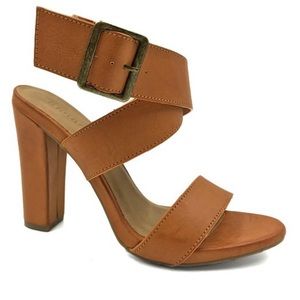 Tan Heel